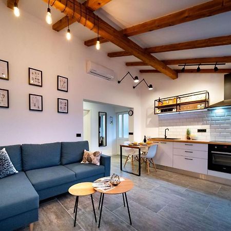 Novouredeni Apartman Marko Mundanije Buitenkant foto