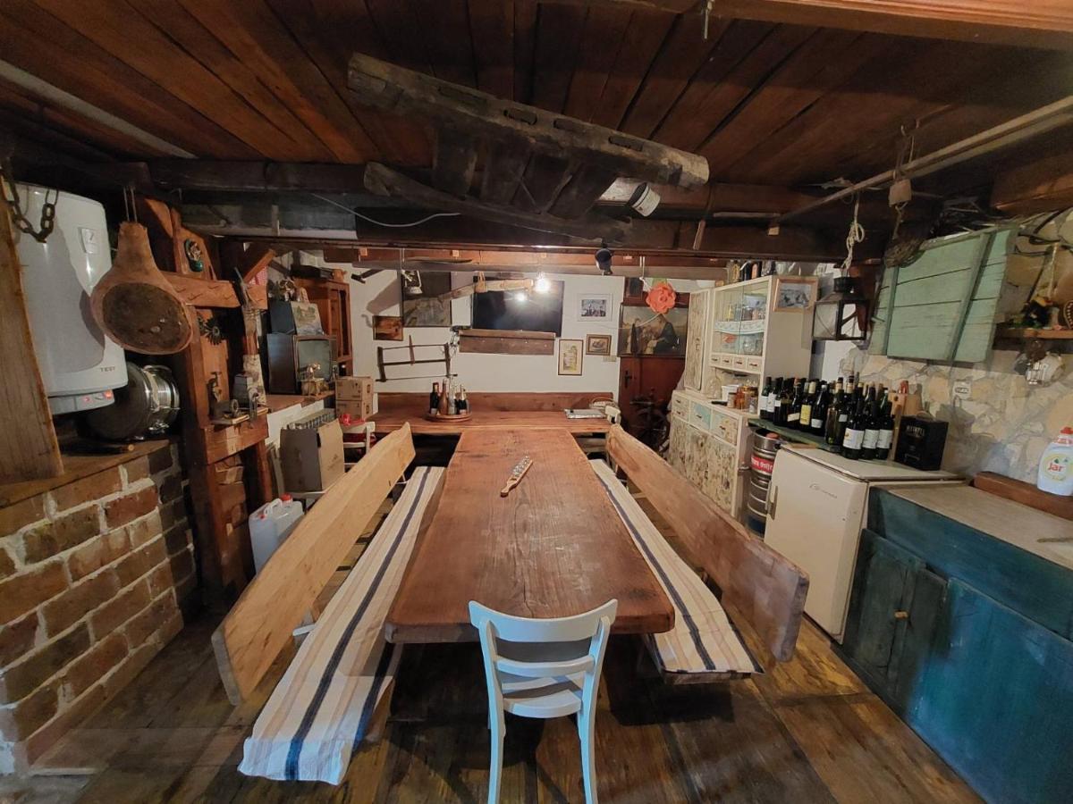 Novouredeni Apartman Marko Mundanije Buitenkant foto